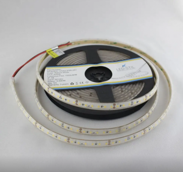 LED стрічка 24В DFN2835-120A4-IP68-24В 120-2835-24В-IP68 9,6Вт 850Лм Білий Нейтральний 4000K CRI 80 10мм