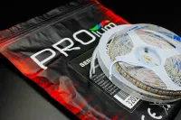 LED стрічка 12В 2835-240 19Вт 2400Лм Білий Теплий 2700-3000К IP20 10мм