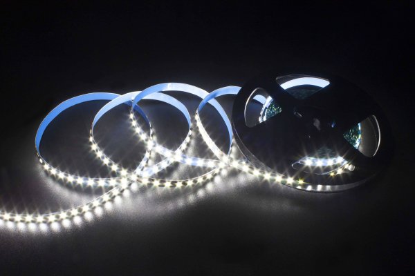 LED стрічка 12В Skarlat LV-2835-120 14Вт 2650Лм Білий Холодний 6000K IP44 8мм